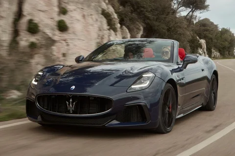 Maserati GranCabrio Modena 2025 view 9