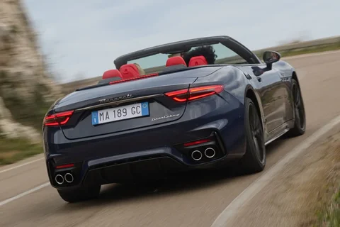 Maserati GranCabrio Modena 2025 view 10