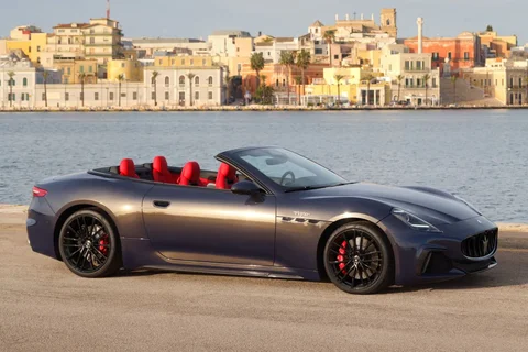 Maserati GranCabrio Modena 2025 view 11