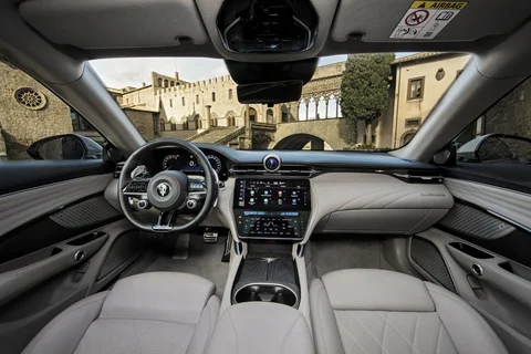 Maserati GranTurismo Modena 2023 view 8
