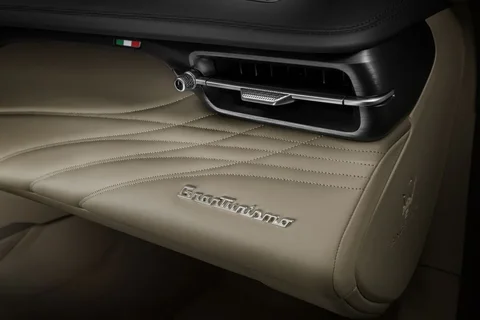 Maserati GranTurismo Modena 2023 view 9