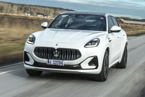 Maserati Grecale Folgore 2023 view 11