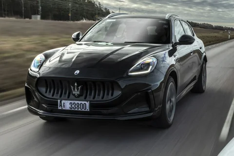 Maserati Grecale Folgore 2023 view 12