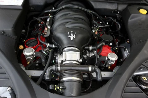 Maserati Quattroporte Executive GT 2009 view 6