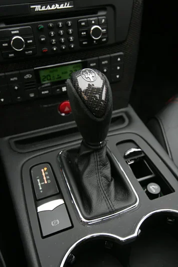 Maserati Quattroporte Executive GT 2009 view 12