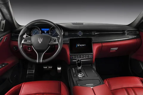 Maserati Quattroporte 3.8 V8 GTS GranLusso 2016 view 2