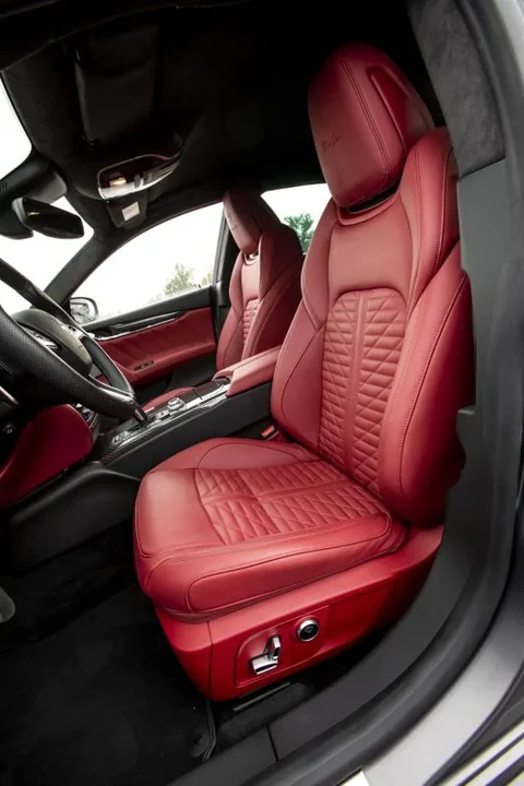 Maserati Quattroporte 3.8 V8 Trofeo 2021 view 9