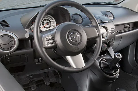 Mazda 2 1.3hp Touring 2008 view 11