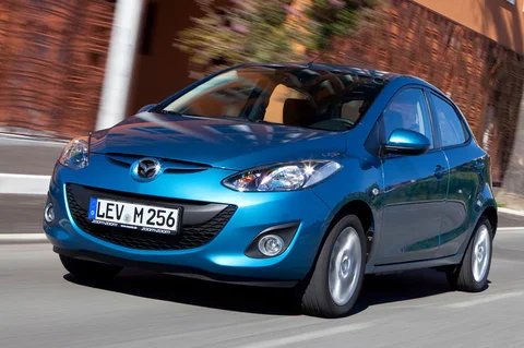 Mazda 2 1.3 TS 2010 view 5