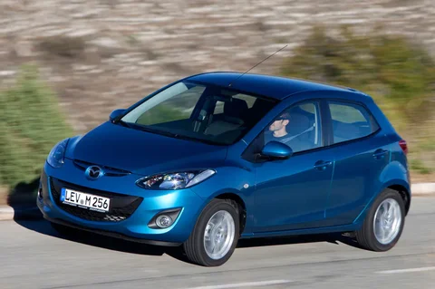 Mazda 2 1.3 TS 2010 view 6