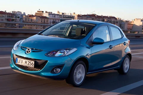 Mazda 2 1.3 TS 2010 view 8