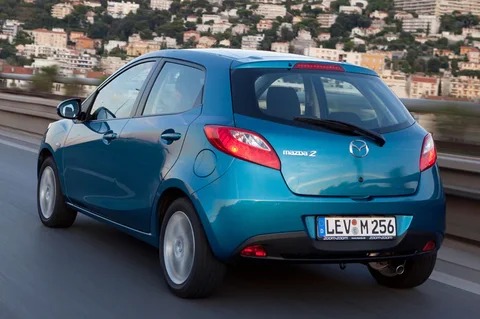 Mazda 2 1.3 TS 2010 view 10