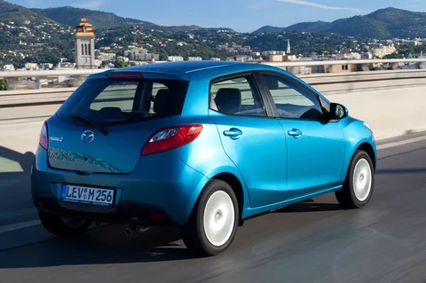Mazda 2 1.3 TS 2010 view 12