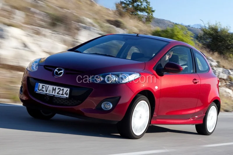 Mazda 2 1.3 TS 2010 front view