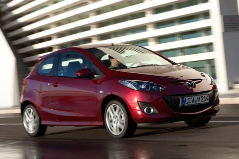 Mazda 2 1.3 TS 2010 view 8
