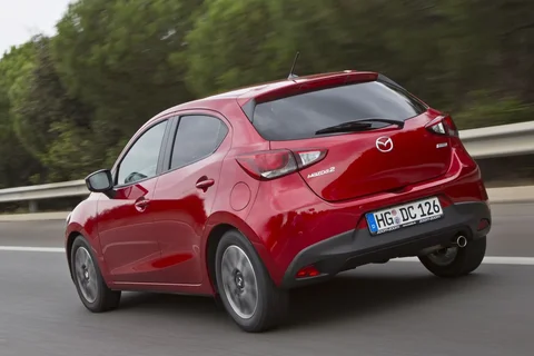 Mazda 2 SkyActiv-D 105 Skylease+ 2016 view 6