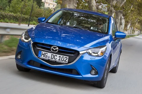 Mazda 2 SkyActiv-D 105 Skylease+ 2016 view 9