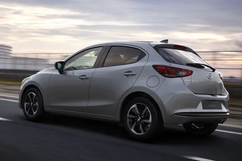 Mazda 2 SkyActiv-G 90 Centre-Line 2023 view 5