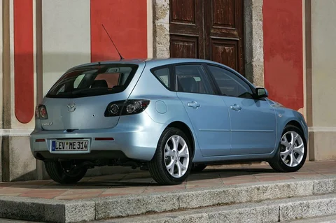 Mazda 3 2.0 CiTD hp Executive 2007 view 4