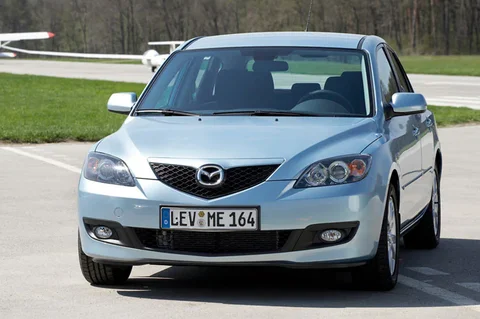 Mazda 3 2.0 CiTD hp Executive 2007 view 10