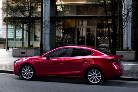 Mazda 3 Sedan SkyActiv-D 2.2 150 GT-M 2016 view 2