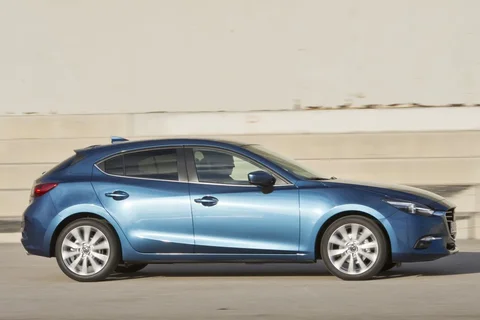 Mazda 3 SkyActiv-G 1.5 100 S 2016 view 2