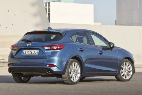 Mazda 3 SkyActiv-G 1.5 100 S 2016 view 3