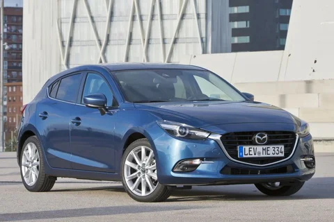 Mazda 3 SkyActiv-G 1.5 100 S 2016 view 4