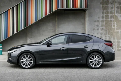 Mazda 3 Sedan SkyActiv-D 2.2 150 GT-M 2016 view 6