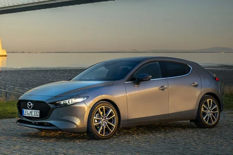 Mazda 3 SkyActiv-X 2.0 180 2019 view 8