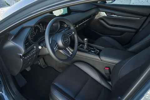 Mazda 3 SkyActiv-X 2.0 180 2019 view 9