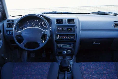 Mazda 323 P 2.0 D GLX 1997 view 5