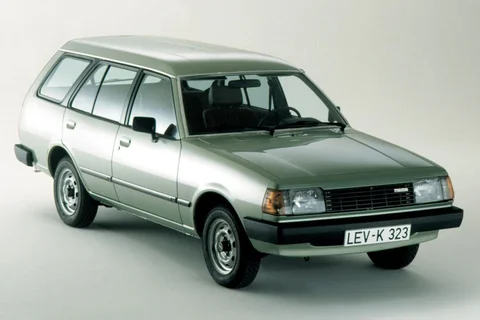 Mazda 323 Estate 1.5 1984 view 2
