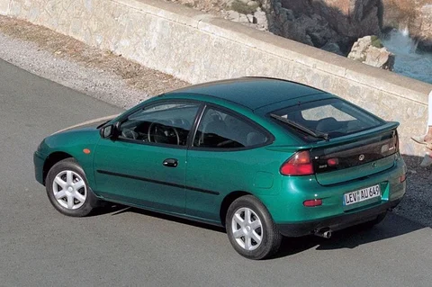 Mazda 323 1.3i LX 1994 view 3