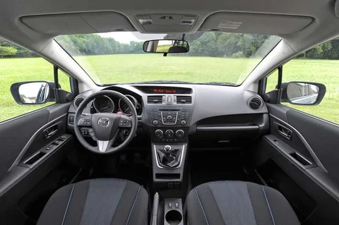 Mazda 5 1.8 TS 2010 view 4