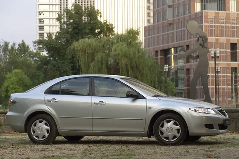 Mazda 6 Sport 2.3 S-VT Active 2002 view 3