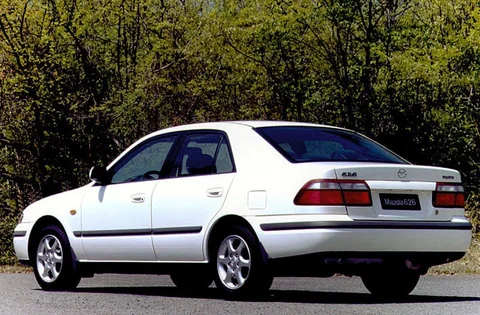 Mazda 626 2.0 DiTD GLX 1998 view 4