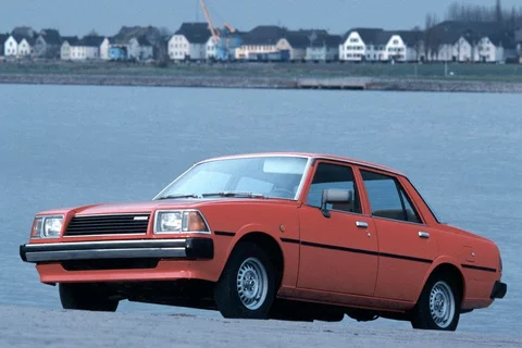 Mazda 626 2.0 DX 1981 view 4