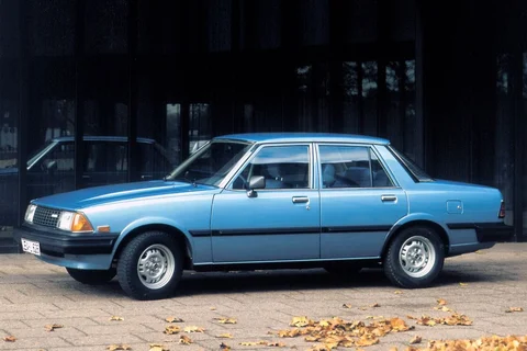 Mazda 626 2.0 DX 1981 view 2