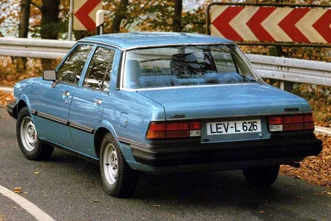 Mazda 626 2.0 DX 1981 view 3