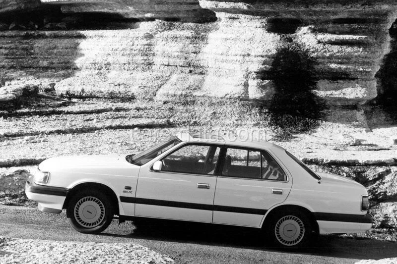 Mazda 929 2.2i GLX 1987 front view