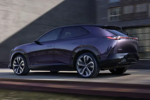 Mazda CX-6e 78 kWh Takumi 2026 view 7