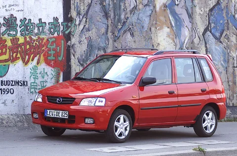 Mazda Demio 1.5 Exclusive 2000 view 3