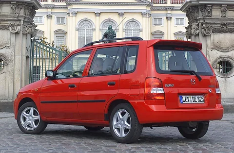 Mazda Demio 1.5 Exclusive 2000 view 6