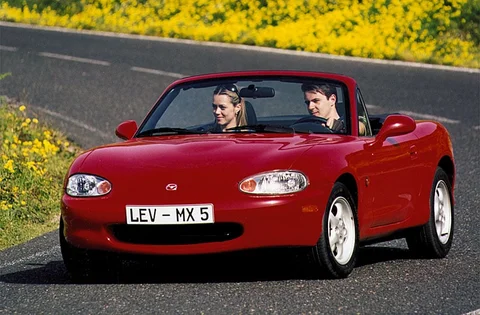 Mazda MX-5 1.8 10th Anniversary 1999 view 3