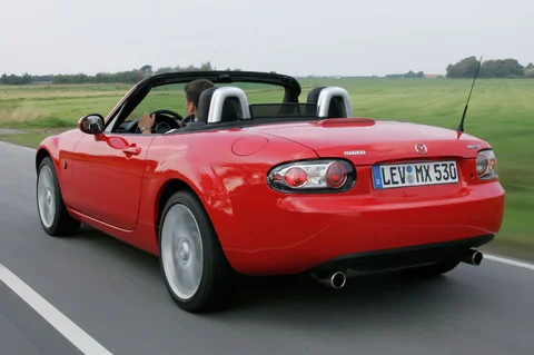 Mazda MX-5 2.0 S-VT Touring 2005 view 3