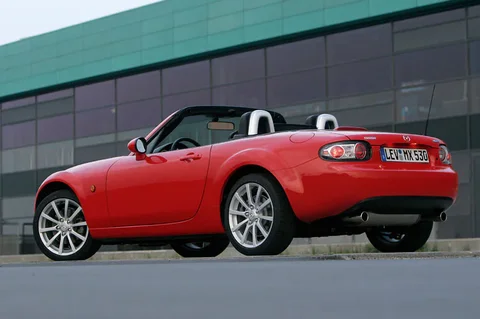 Mazda MX-5 2.0 S-VT Touring 2005 view 5
