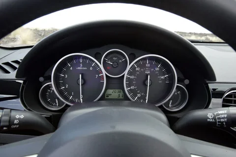 Mazda MX-5 2.0 S-VT Touring 2005 view 8
