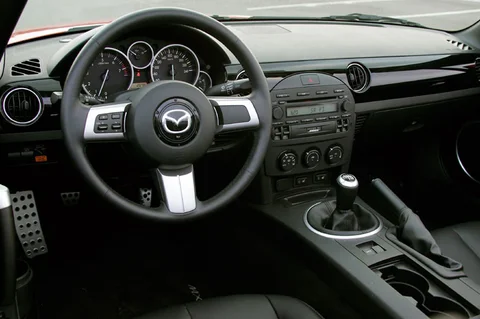 Mazda MX-5 2.0 S-VT Touring 2005 view 10