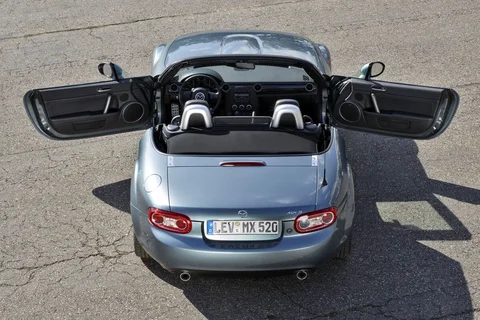 Mazda MX-5 2.0 GT-M 2013 view 11